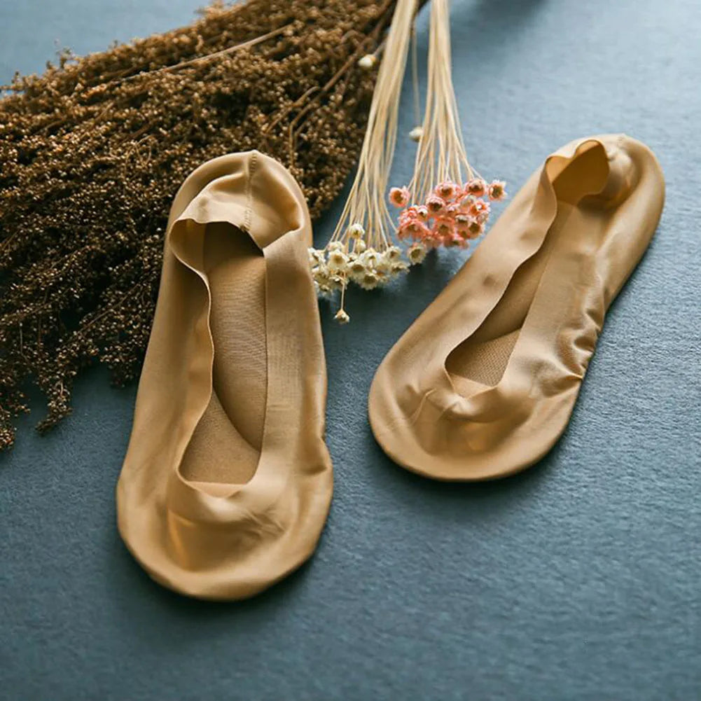 Experience Ultimate Comfort with 3D Arch Massage Women's Summer Socks - Soft Ice Silk Sock Slippers with Anti-Slip Technology